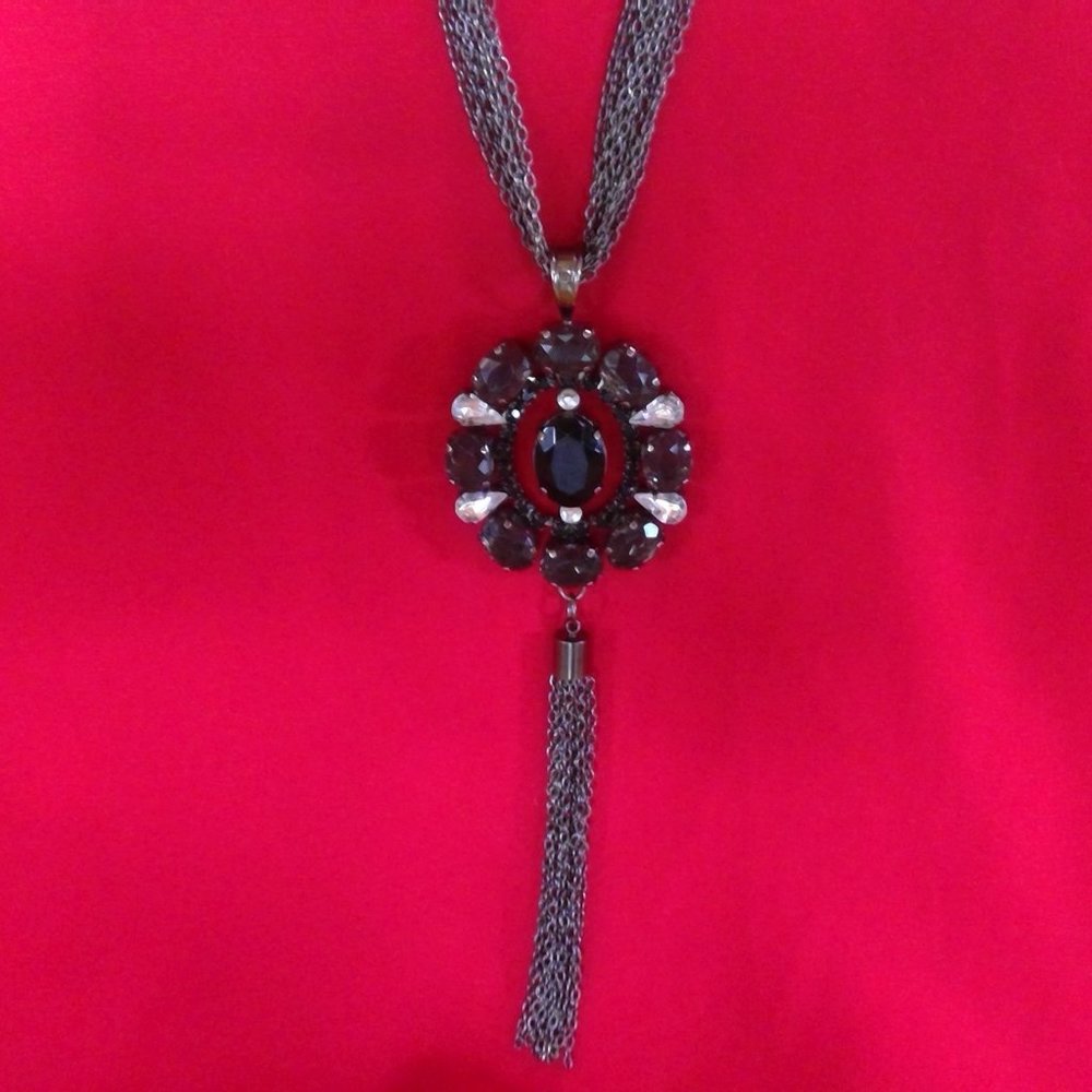 VINTAGE TASSEL NECKLACE WITH BLACK & WHITE RHINESTONE OVAL PENDANT
